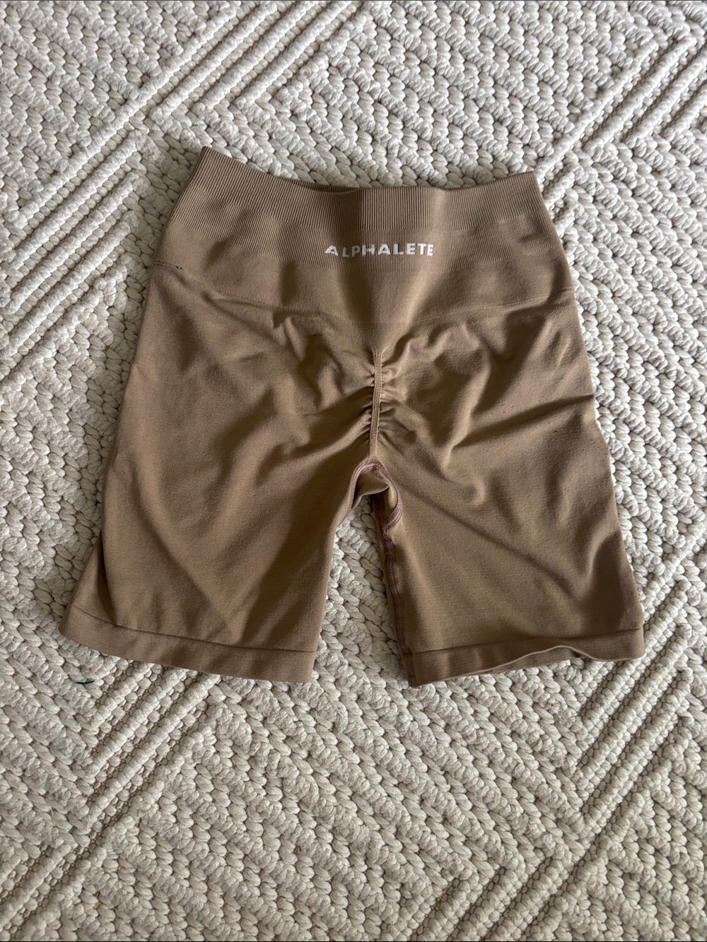 Alphalete Amplify Seamless Scrunch Shorts - Size XS - Taupe